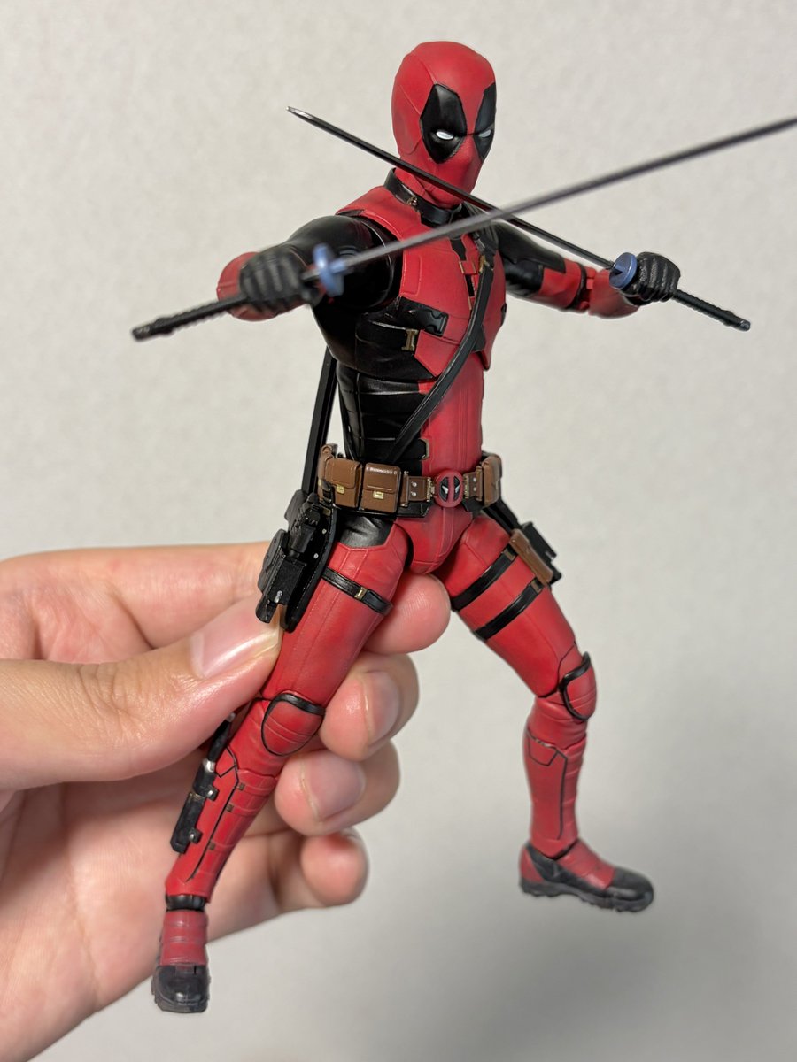 Ametchi_'s tweet photo. 初期不良で交換に出してたmafexデッドプール直って帰ってきた！
かっこよすぎ

#mafex
#デッドプール https://t.co/X7NQP76ypr