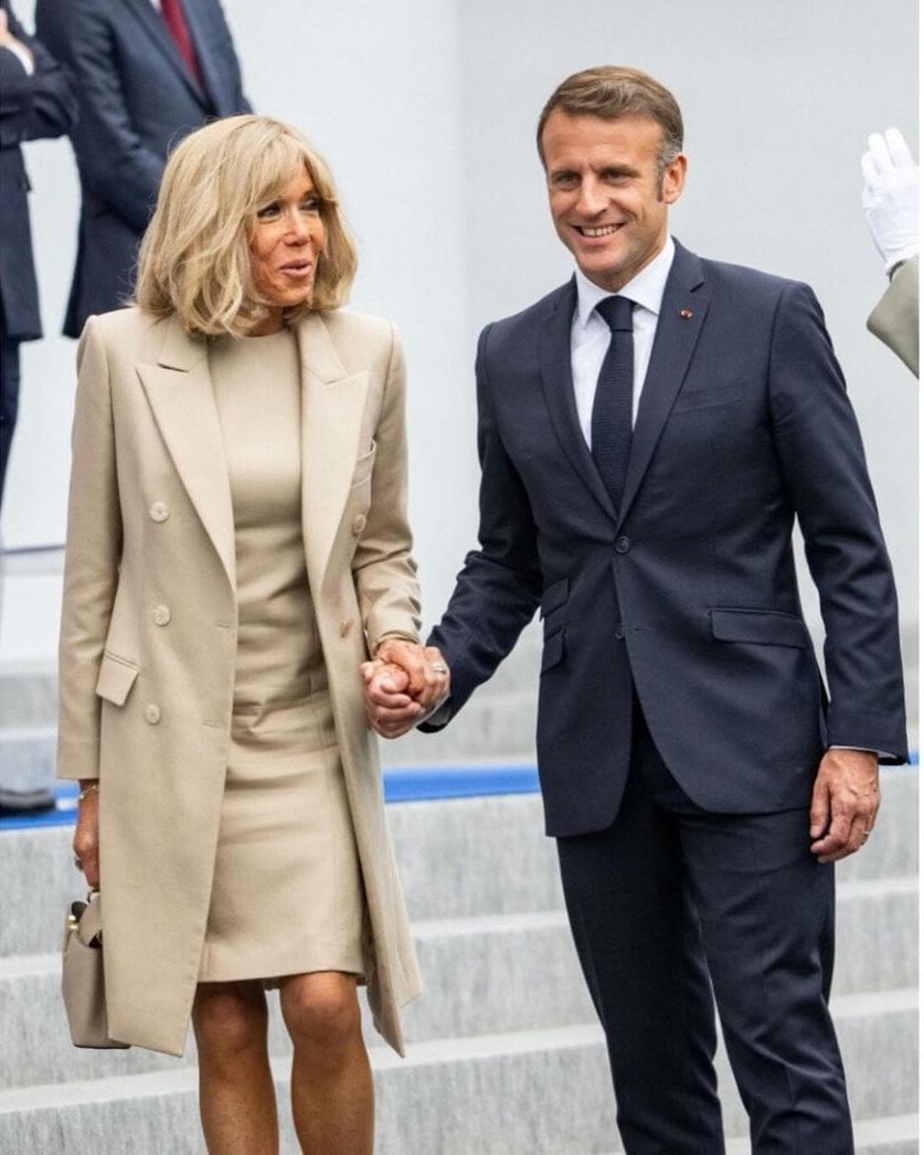DEYCatherine1's tweet photo. @lallier_michel @EmmanuelMacron @Brigitte1eDame Bonjour Michel bon samedi à toi aussi merci gros bisous 😘 bonjour M le Président de la République @EmmanuelMacron ❤️👏👍 bonjour Mme Brigitte Macron 💞💐@Brigitte1edame 💞💐#AveclePresident #TAEM avec vous Cher Président !
@EmmanuelMacron le meilleur Président !👍👏❤️ https://t.co/ioBcfyLrdr