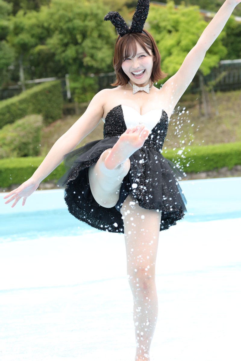 BD853162481's tweet photo. 2026.9.5 
vanityME. summer party               
　　　　with鴨コスvol.1 
水沢あおさん@ao_harapeco22
#水沢あお #チャンス撮影会 
#京都プール撮影会 https://t.co/9V00GRgyvG