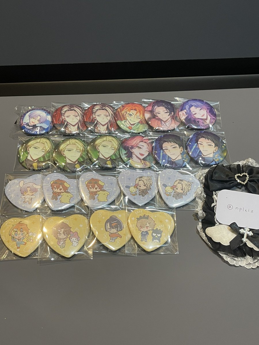 nplxiz's tweet photo. 18TRIP エイトリ　交換

【 譲 】  画像

【 求 】  季肋・幾成 > 夜鷹 or 定価
　　　2周年缶バッジは季肋優先です。
　　　箔⇔箔 優先です。

　都内手渡し or 神戸会場10•11日手渡し

　お気軽にお声掛けください。 https://t.co/gAW4ntKhVi