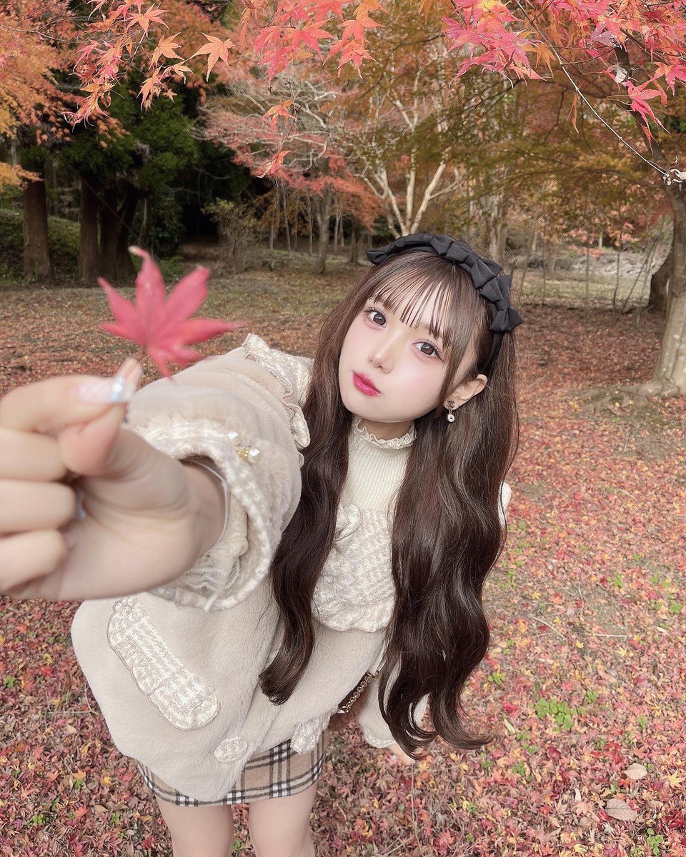 R1cs1108's tweet photo. 紅葉のお姫様🍁⠜

 #古澤里紗  #ふーりー https://t.co/RMGOgZDXtH