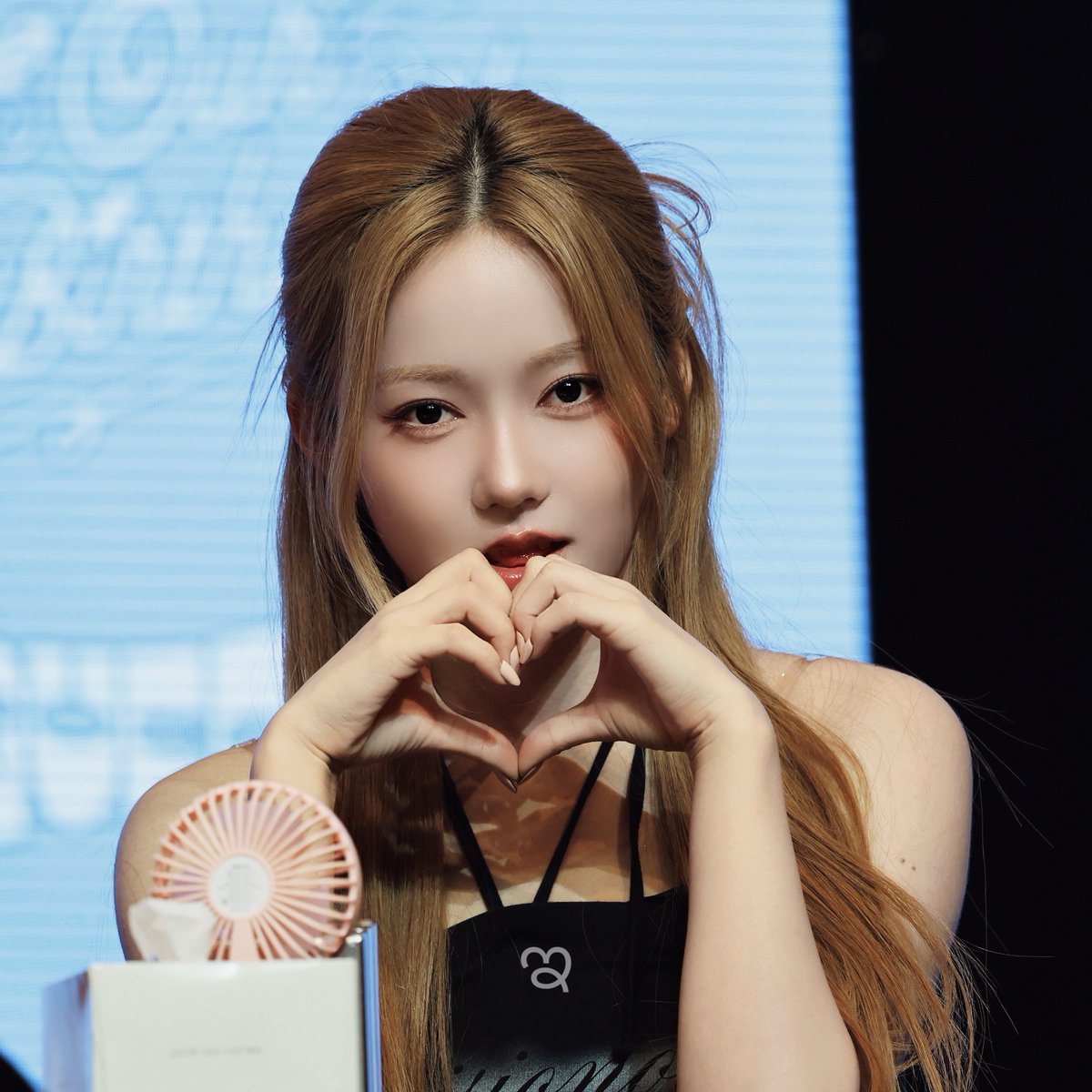 yours0819's tweet photo. 260905 예뽀니💛

#신혜원 #SHINHYEWON  
#아워벌스데이   #OURBIRTHDAY https://t.co/HsaYXEQV6h