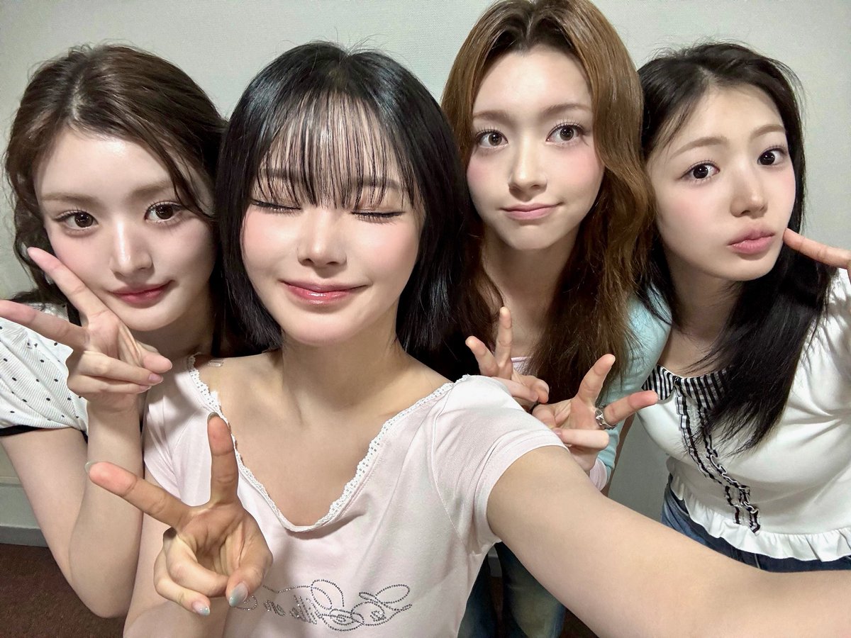 we_fiftyfifty's tweet photo. [📸] 260905 보성고등학교 120주년 기념 행사 &amp; 2026 스테이지 하남 완료✨

에너지 충전! 행복 충전! 즐거움 충전!🔋

#FIFTYFIFTY #피프티피프티
#보성고등학교120주년
#스테이지하남 https://t.co/UMFSN9ZTHN