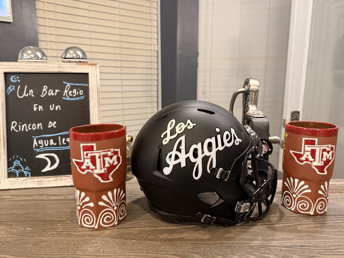 pedluna's tweet photo. Good morning #Aggieland - it’s gameday! #GigEm #LosAggies @los_aggies @12thMan @AggieFootball @aggieonair @SECenEspanol https://t.co/UK7Vxlqbao