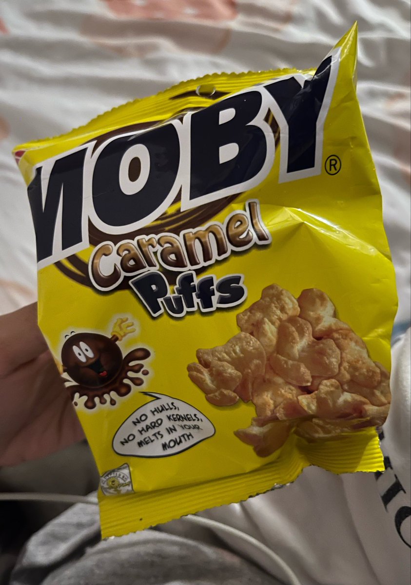 st0riz's tweet photo. gets niyo ba ko sa moby caramel puffs #foodtwt https://t.co/Pb2EOxK5iR