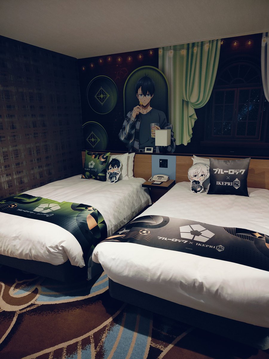 lovsno13's tweet photo. で、東京来た本題！
ブルロコラボのホテル⚽
ヤバヤバ！！
なぎれおの部屋に泊まりたかったけど取れなかったからなぎいさ
でも充分興奮した！ https://t.co/gvlHbr66q9