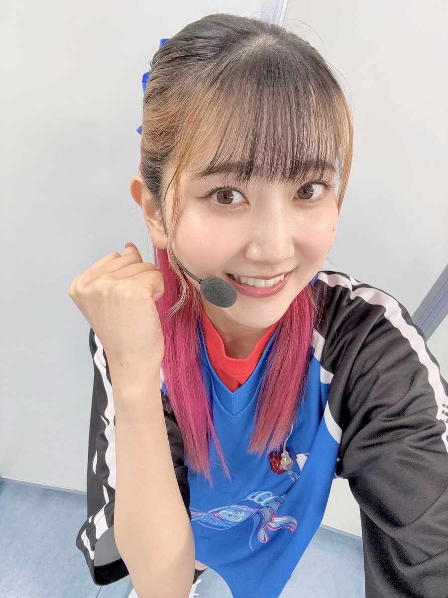 a_yabushima's tweet photo. #Liella_結女体育祭_Day1
ありがとうございました〜！！

楽しかった〜！！！！
いっぱい動いた！走った！！
応援席のみんなとも協力して競技に挑戦したり、応援の声を届けてくれてありがとう📣✨️

明日も全力で頑張るぞー！勝つ‼️
我らBuBuBuBu💖
#lovelive #Liella https://t.co/TIyrjOYz6O