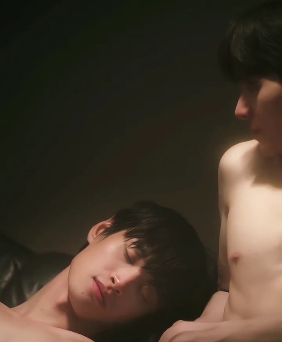 dumb_doughnuts's tweet photo. stop whatever the fuck  you are doing right now

#NourTheSeries #BossTong
#bossirr #tongtong https://t.co/klDu0B7q0r