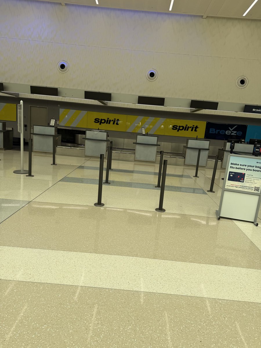 perksadvisor's tweet photo. Just when you thought that Spirit Air was gone, like an abandoned ghost town there are still reminders today.  You wonder which airports still have the “Spirit” with them.
#spiritair https://t.co/RB0btC63Zu