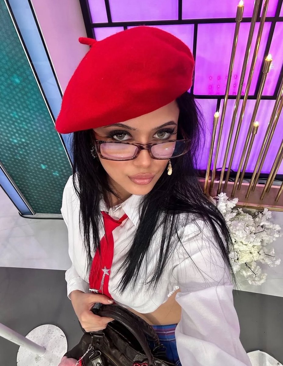 dessitttaa's tweet photo. İBS Cerenine bayılmak, aşık olmak ❤️ #CerenTopkara #kısmetseolur https://t.co/5ILEc4aHsG