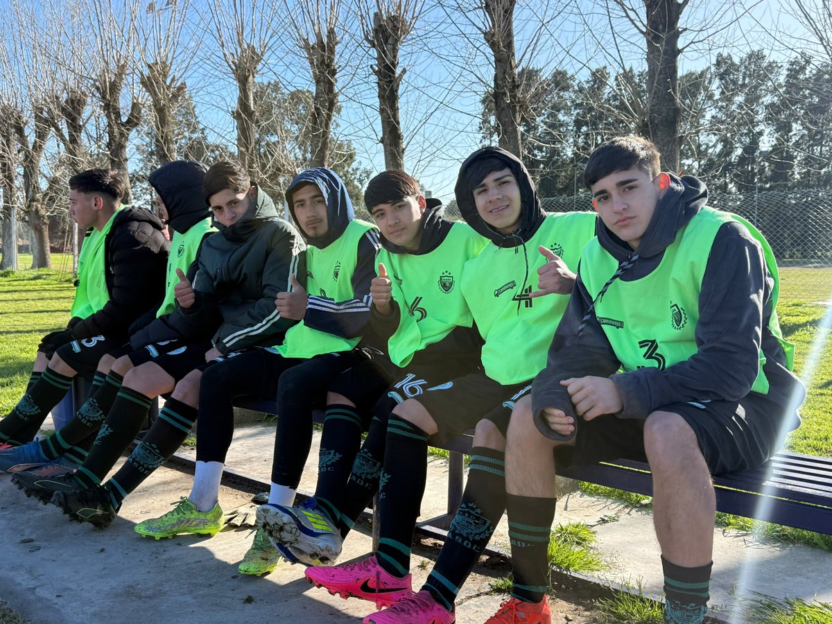 casdcamioneros's tweet photo. ⚽️#Futbol #PrimeraB #Juveniles #AFA

🗓️ Fecha 14

✅ Séptima división 

⏱️ 45’ PT.

📍Predio El Portugués. 

✍️: Final del primer tiempo.

🟦🟨🟦 #DockSud 0
🟩⬜️🟩 #Camioneros 0

🌎 Prensa Camioneros https://t.co/oiVZcsGPjx