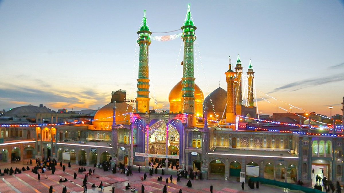 mrym101051's tweet photo. زائر تو زائرِ آل محمد(ص) شود
در حرمت مست از، باده بی حد شود

کاش که روزی ما، بارِ مجدد شود
هر که به قم آمده، زائر مشهد شود
#تلألو_کریمه
#کوثر_نور https://t.co/1j5IKjV10K