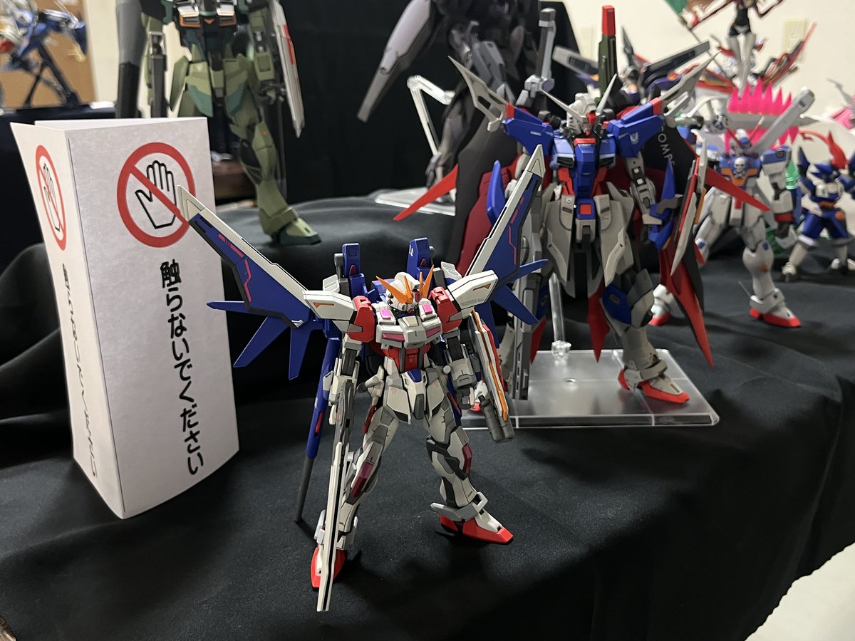 sapporotikahom1's tweet photo. 展示作品の様子その11 https://t.co/xaoBSjRjYP