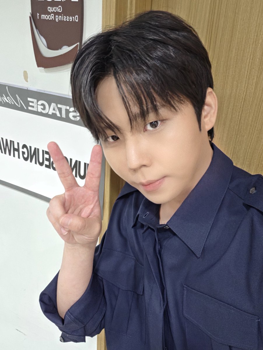 meet_the_seung's tweet photo. 정승환과 함께한 <STAGE NAME - 부산> 

부산에서의 즐거운 시간🤎
9월 첫 주말에 만난 선물 같은 시간이 되셨길 바랍니다.ᐟ 

🎼SET LIST

01. 오뚝이 
02. 그런 사람
03. 이 바보야
04. 행성
05. 행복은 어려워
06. 너였다면
07. 디데이 
08. 타임라인
09. 제자리 
10. 보통의 하루 
11. 눈사람
+ 이 바보야

#정승환 #JungSeungHwan
