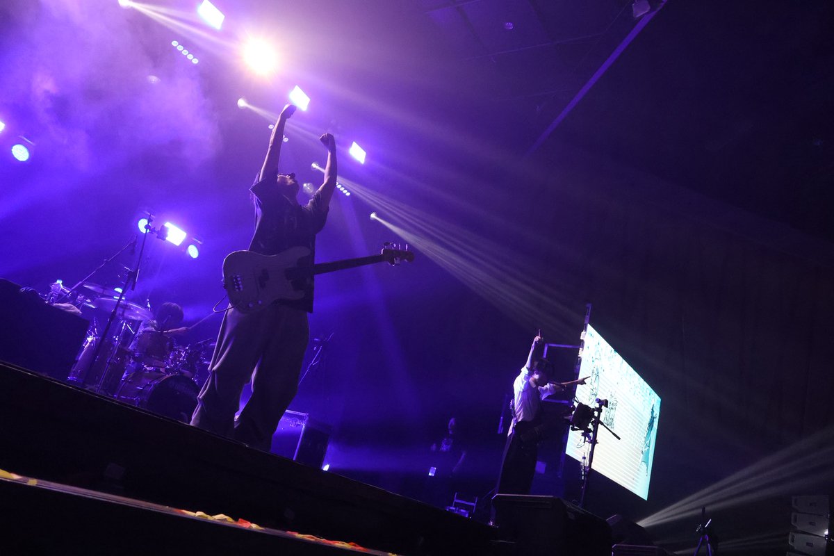 BURNOUTSYNDROME's tweet photo. Philippine Solo Concert!!!
Thank you so much!! https://t.co/gzXGm8BzC9