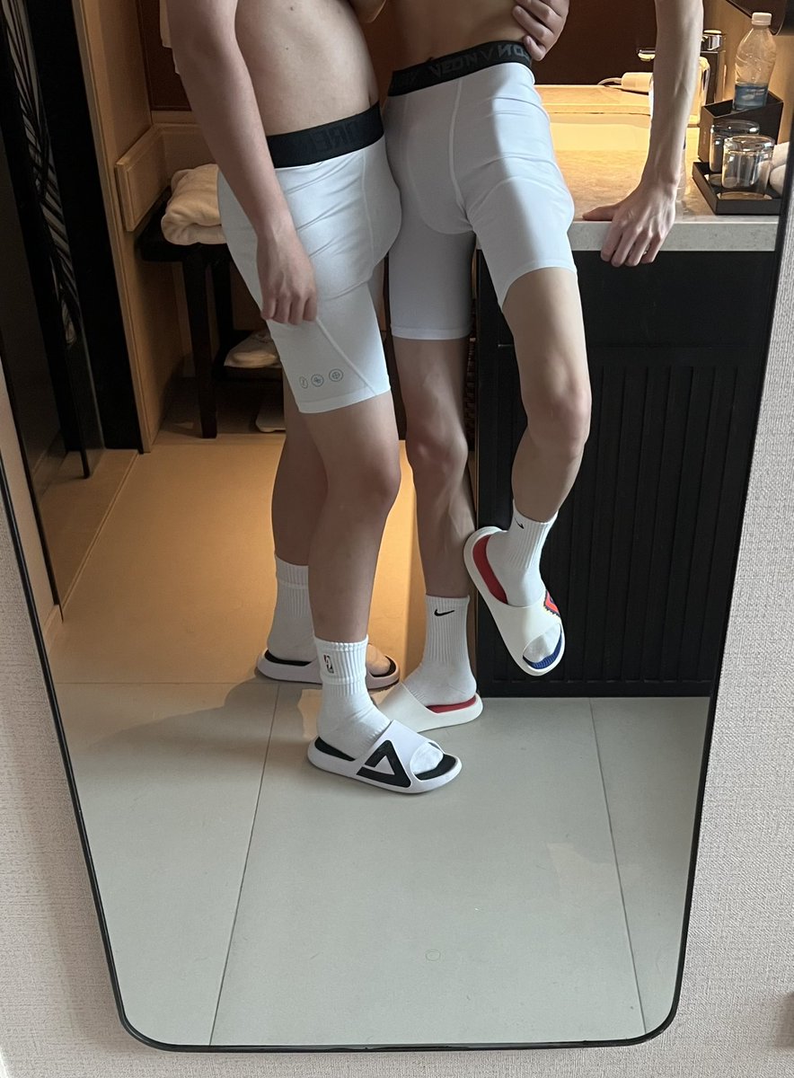 Yoiicu77's tweet photo. 对象的鸡巴太粗插进来好痛怎么办��� https://t.co/CIka2ctJnv