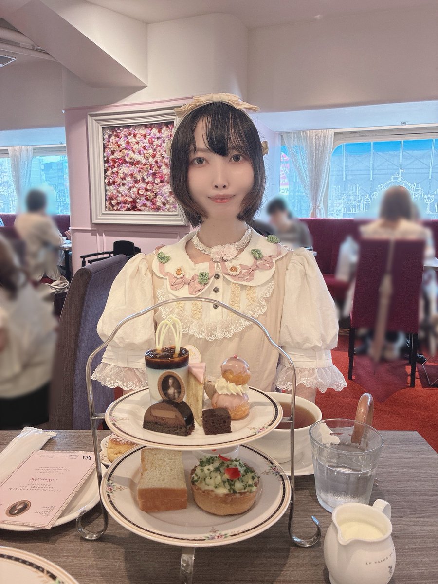 fuki_tnpr's tweet photo. 今日はきいさんとアフヌンと原宿散策でした🍀
色んなお洋服やアクセサリーにときめいているきいさんがとにかく可愛らしかったです✨
誘ってくださってありがとうございました！まだまだ話したい〜！ https://t.co/aMfeXJVp0V