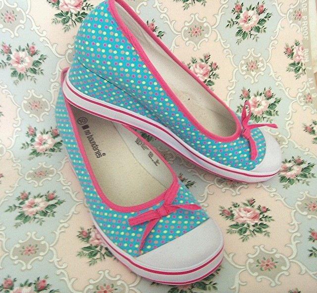 _str4wberrei's tweet photo. bring back shoes like these 💗 https://t.co/0CvEDyZ6BV