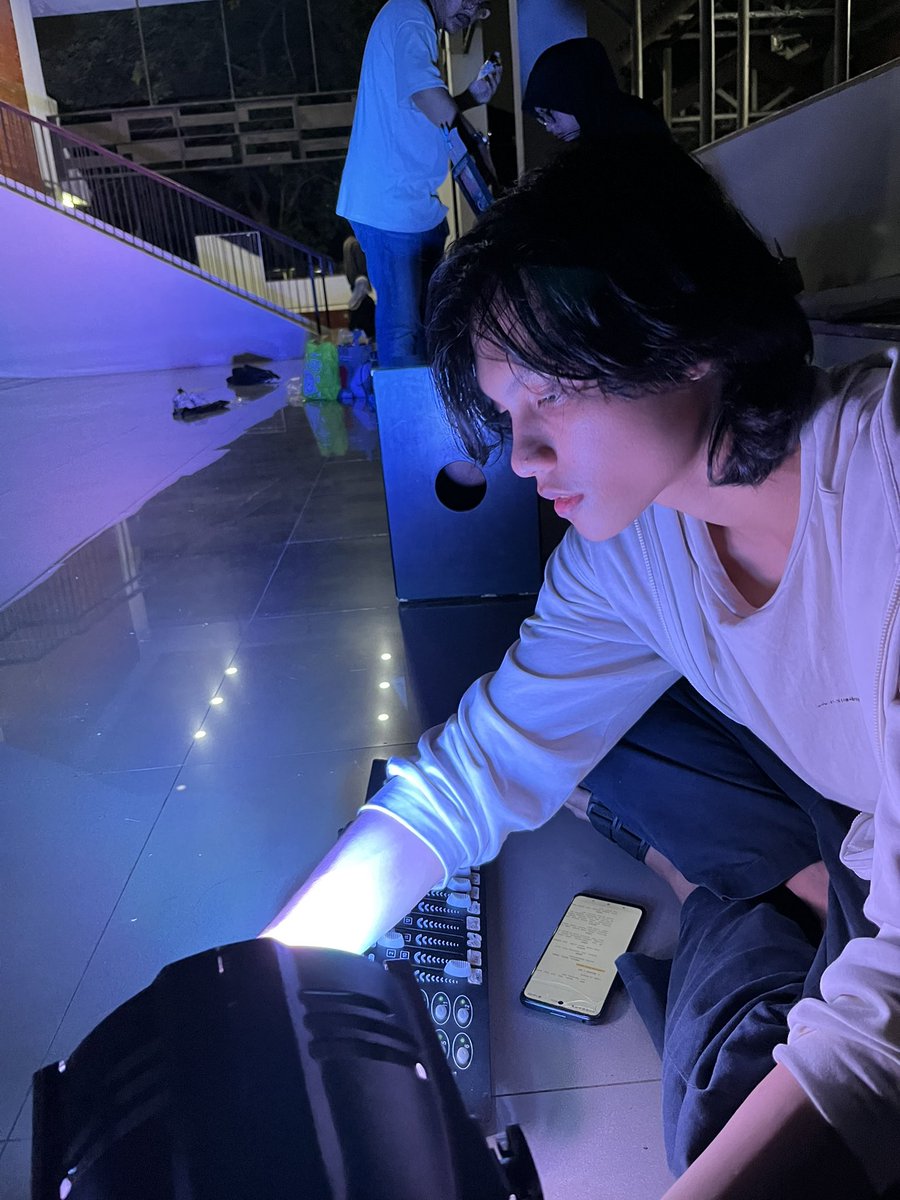 ccelestialazure's tweet photo. karena banyak tweet project ashita dan teko lewat, i’m also having a moment to appreciate this firefly. well done🐙 https://t.co/2isaGqhCr9