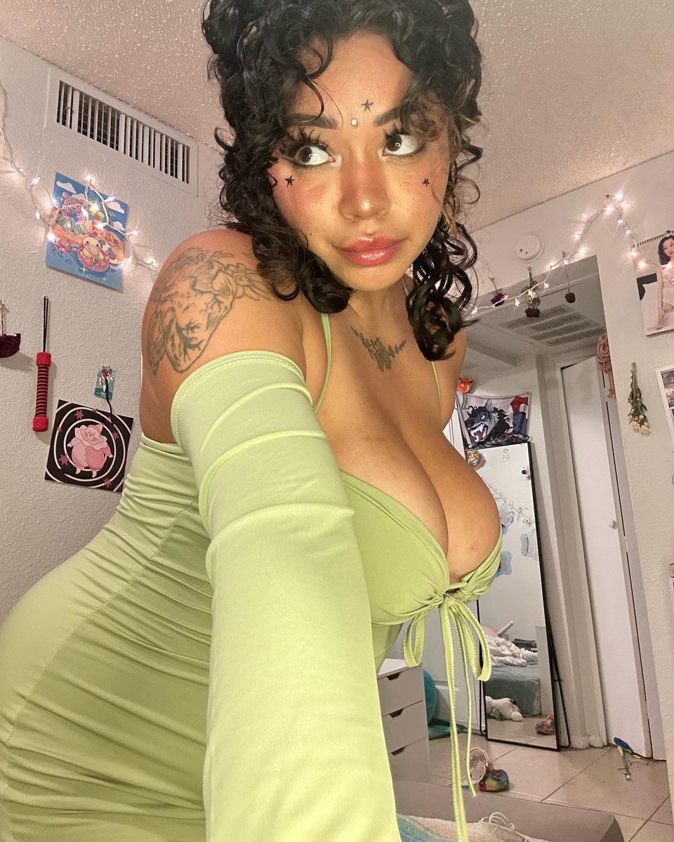 bunnynova5954's tweet photo. Feeling angelic o whatevahhhh ⭐️ https://t.co/GdZUWq9XcC