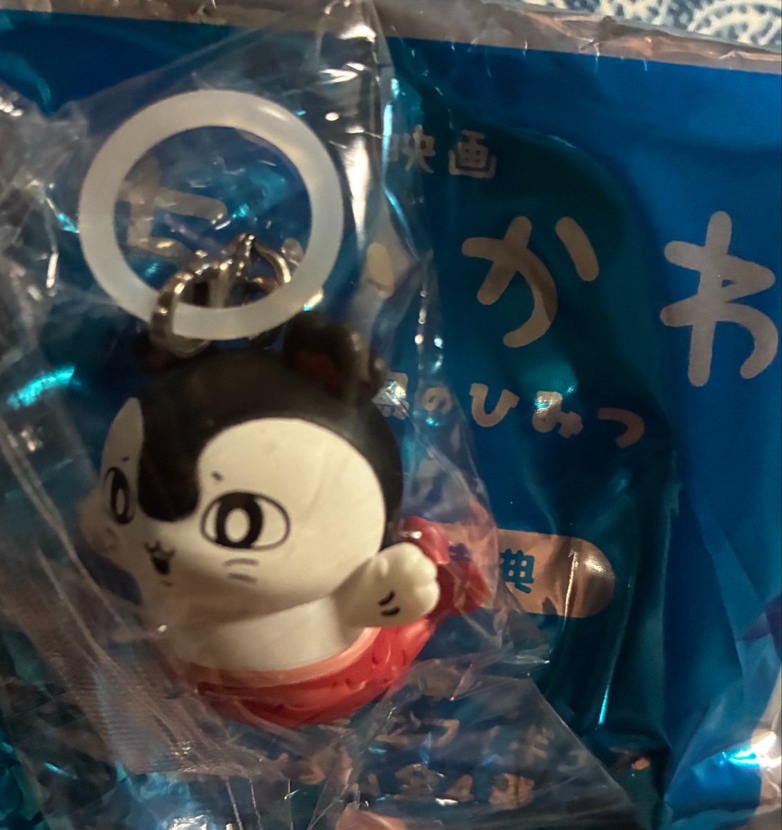 grappa_violet's tweet photo. 映画観に行って一番狙いのが出てよかったけどこっちでも特典明日残ってるのか微妙で怖すぎ
4DXは満席で行けなかったから落ち着いたら行く予定だけど第4弾発表出てから観に来る人多すぎんか https://t.co/3z7njY1FaX