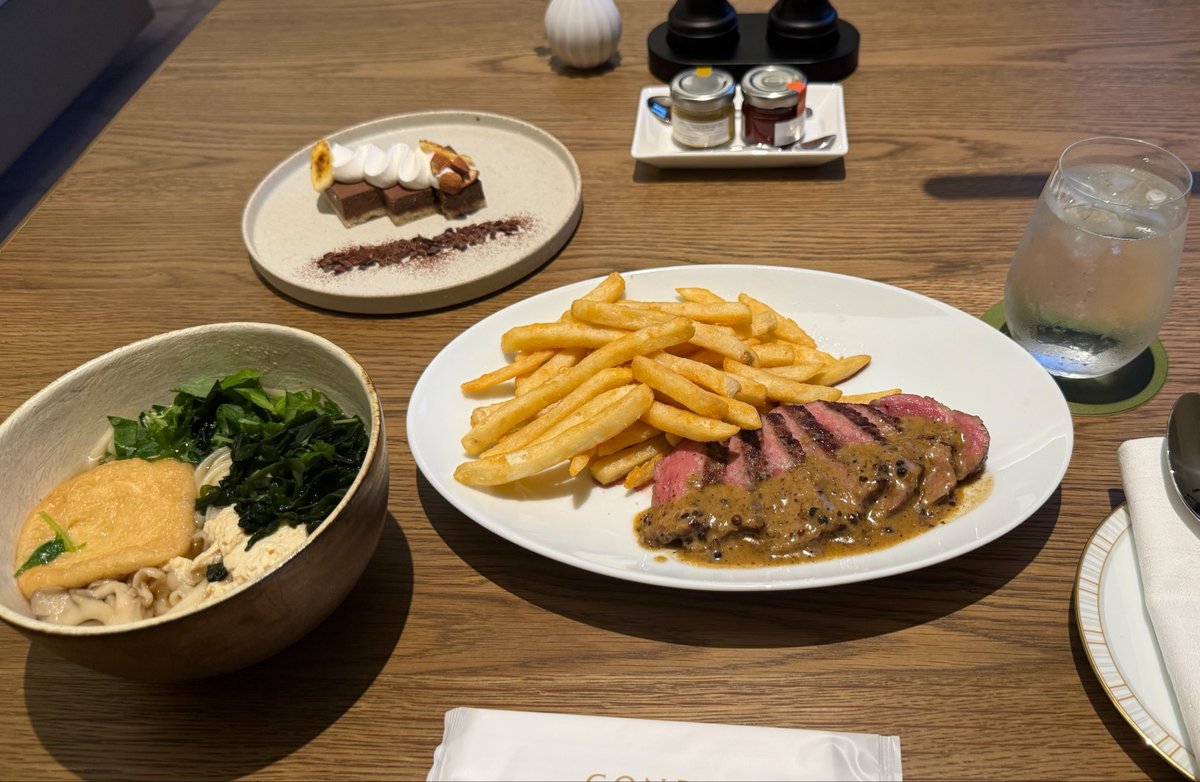 tabiherme's tweet photo. 食べ過ぎ https://t.co/MkVvpcTHvk