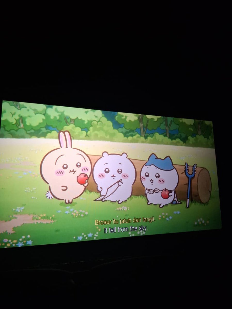 chiikologi's tweet photo. review chiikawa movie (+ 4dx ver.):

- USAGI GERAK DIKIT GETER KURSINYA
- SERU BGT TIAP CHASE SCENE SM SIREN KURSINYA TERGUNCANG PARAH
- disembur aer n angin sepoy2
- hachiware's singing 🥹🫶
- endingnya deserved tp emg bkn salah siapa2 jg sih
- all chara goated except momonga https://t.co/b0ZFcqPqWf