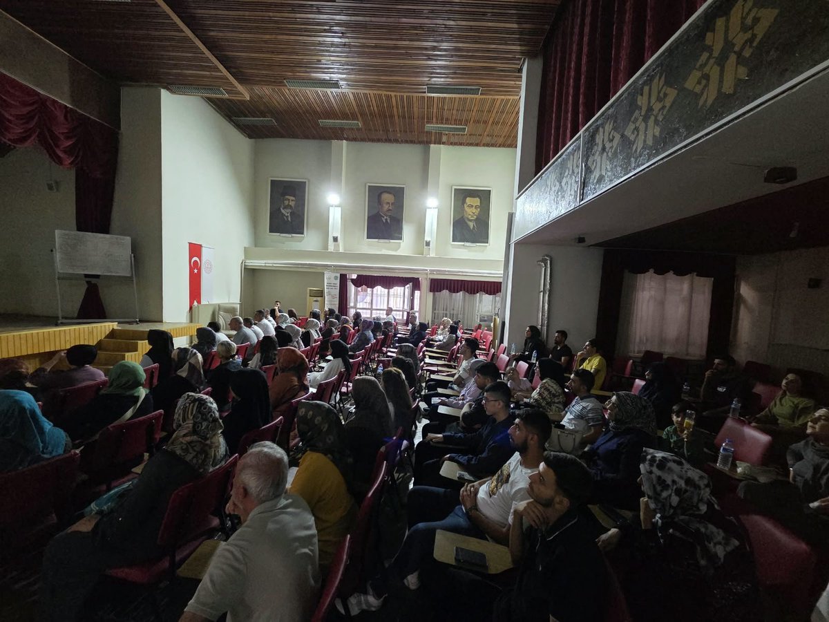 IsgDiyarbakir's tweet photo. 📍 Diyarbakır

Merkez ve taşra ilçelerimize bağlı okul ve kurumlarımızda göreve başlayacak olan temizlik personelleri görev başı yapmadan önce Temel İSG Eğitimlerini almaya devam ediyor.

@tcmeb @Yusuf__Tekin @CihadDemirli @meb_dhgm @omurfatih @mebisgb
@ozkan_meb @sadoglu_salih @berhuni47 @MustafaKndrn21