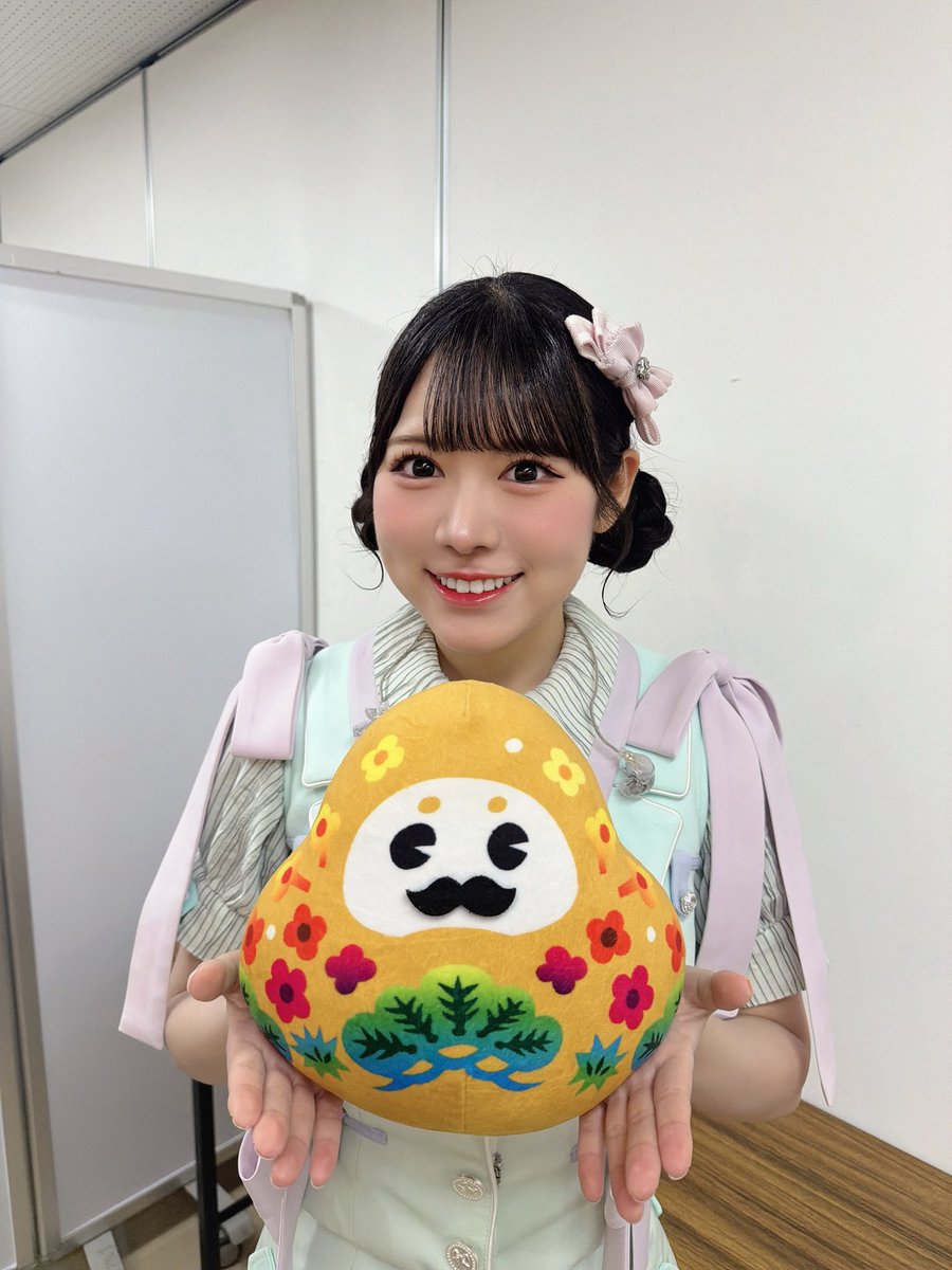 onishi_aoi's tweet photo. #ニアジョイ全国ツアー2026 
石川公演ありがとうございました❣️
初めての石川、楽しすぎたー！！！🥹❤️‍🔥
あっつあつに盛り上がってくれて、本当にありがとう♡白ペンラたくさん見えて、本当に嬉しかったなあ🐻‍❄️🤍ライブだーーいすき！パワー届いたかな？❤️‍🔥
今日はももちゃんと髪飾り交換こしたよ♪ https://t.co/uifG1Lvs7X