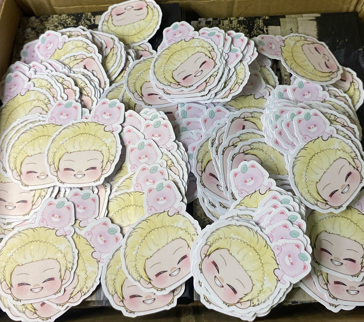 bxmlit_'s tweet photo. มีใครยังอยากได้มั้ยคะ เค้าทำแจกตอนแฟนคอนแจฮยอนไป ถ้ามีคนอยากได้จะทำแจกใหม่คอนน้าเลข เป็นสตกค่ะ 🥹🥹

#THE_REDLINE_BANGKOK #NCT127_5TH_NEOCITY_BANGKOK_THE_REDLINE
#NCT127_5TH_NEOCITY_THE_REDLINE https://t.co/78AqX0iLD9