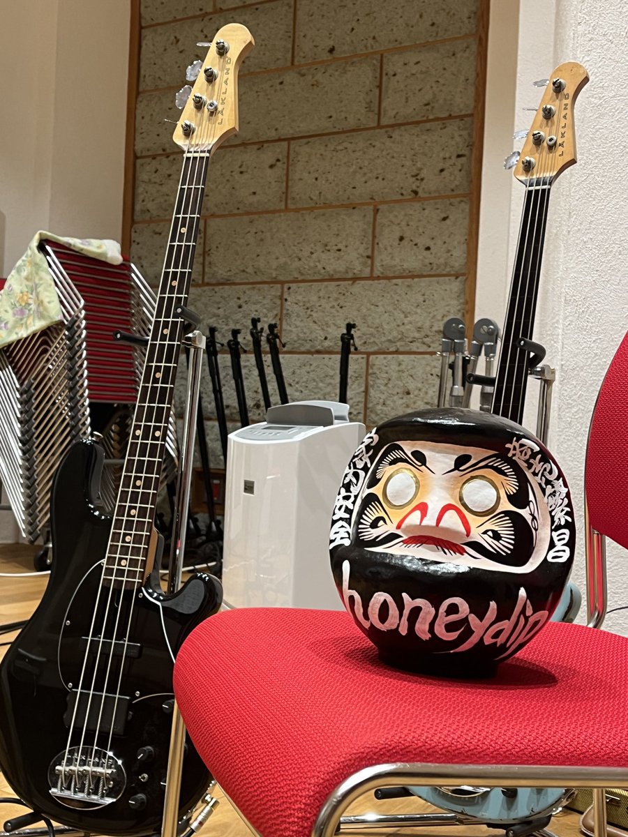 kaji731's tweet photo. honeydipレコーディング、二日目終了
順調です!
明日も頑張ります
#honeydip
#takasakidaruma
#tagostudio https://t.co/mBtznKSzrO