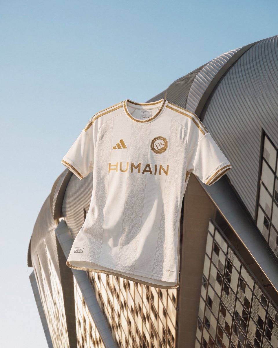 AlNassrFC's tweet photo. ما يشابـه نزاهتــك إلا البيــاض 🤍
يا شامخٍ رغم كل اللي واجهـك

قميصنا الجديـد متوفـر الان بمتجر #النصر في حي الغدير واليو ووك 📍
والمتجر الإلكتروني 📲
https://t.co/KVVVJywscv https://t.co/qi6M6cOf5l