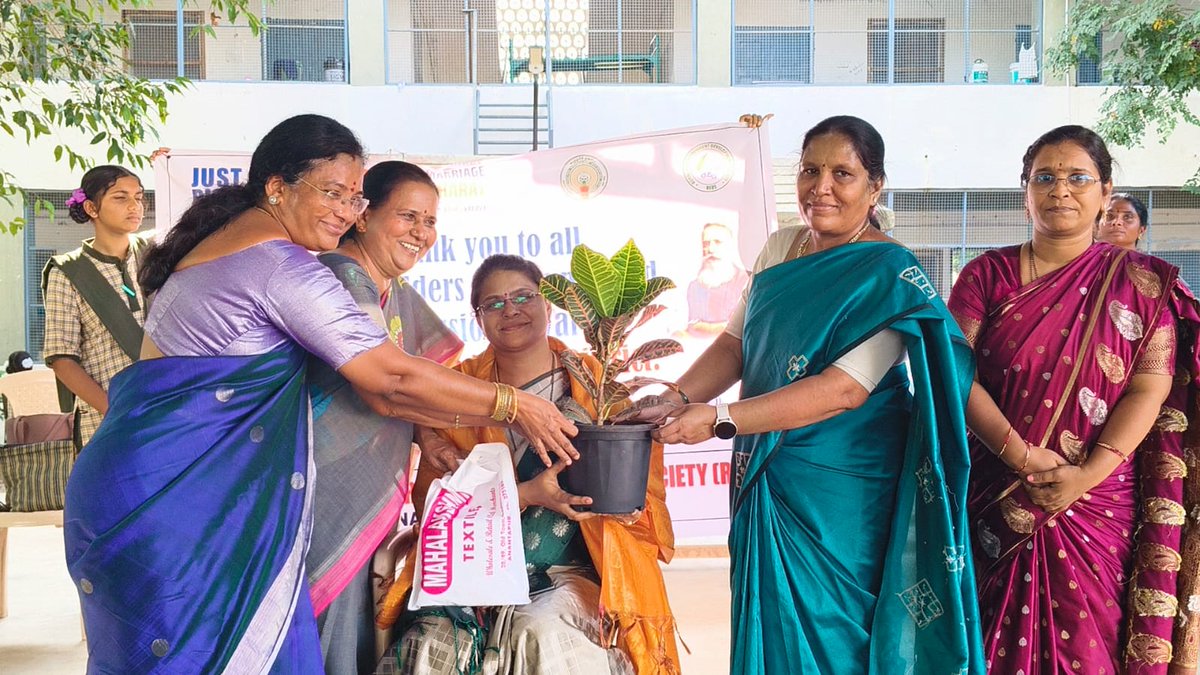 reds_ap's tweet photo. Thankyou to all the Stakeholders of Anantdistrict , who supported our Mission towards Child Marriage Free World. Gratitude to Bhuvan Ribhu and JRChildren for championing 27 November as the international day for elimination of child marriage.  #intldayagainstchildmarriage https://t.co/2t1fJ30Q31