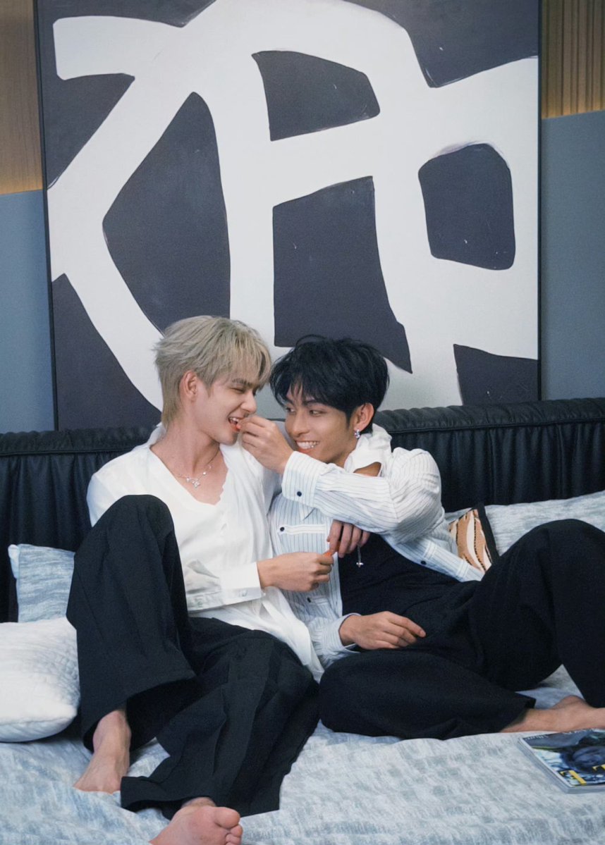 jinsamygdala's tweet photo. record admin throwing us new crumbs 😭

#XiZhao #HeChangxi #HeYanzhao https://t.co/lahtLRc0mh