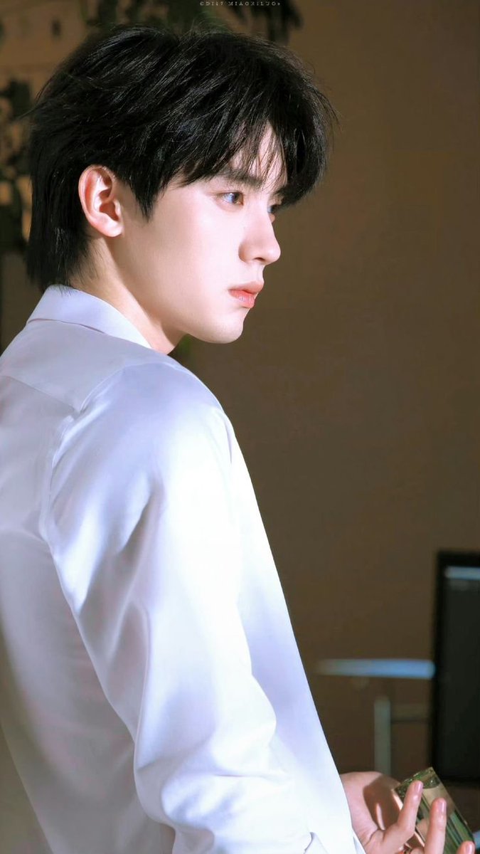 juliantmdj's tweet photo. What if I were claimed by a different godly parent?

Julian as Apollo's Son ☀️
God of the sun, music, archery, healing, and prophecy https://t.co/GCLd78i4Vd
