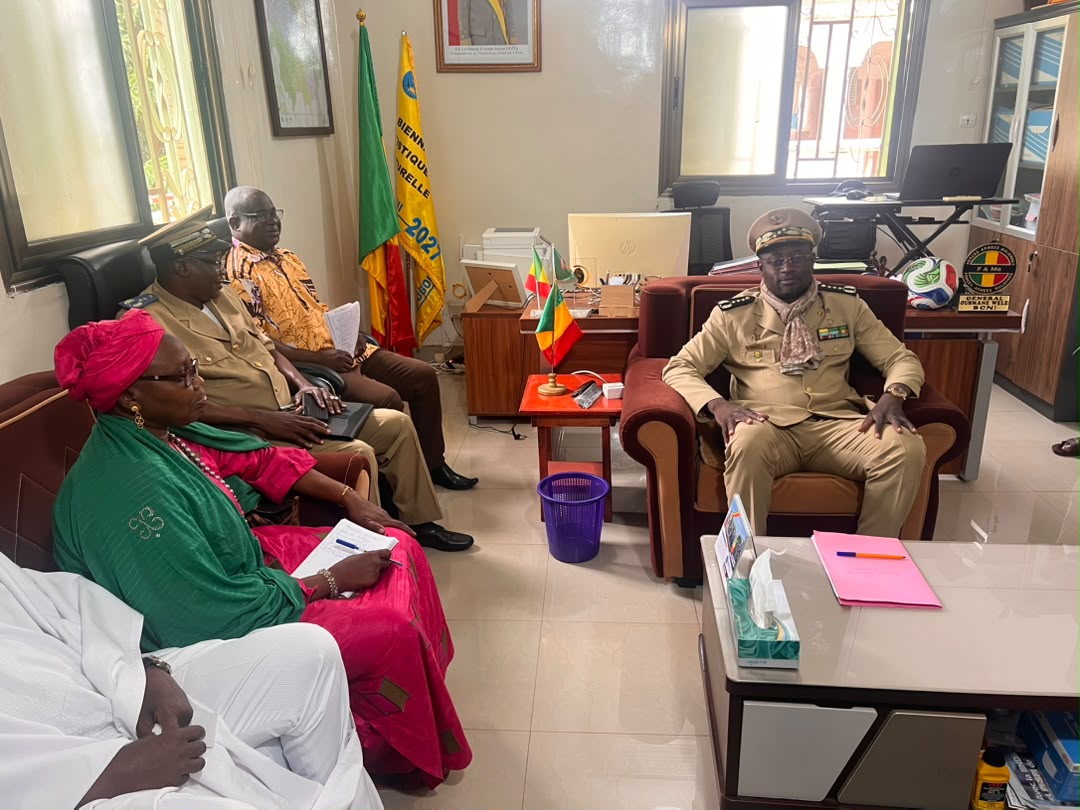 planetGOLDMali's tweet photo. 🇲🇱#Bougouni, on termine en beauté ! ✨

Pour clôturer sa tournée régionale, la délégation de #planetGOLDMali a échangé avec le Gouverneur de Bougouni sur les défis du secteur et les solutions portées par le projet.

Le message est clair : la Région est prête à nous accompagner ! https://t.co/BqboLySBbY