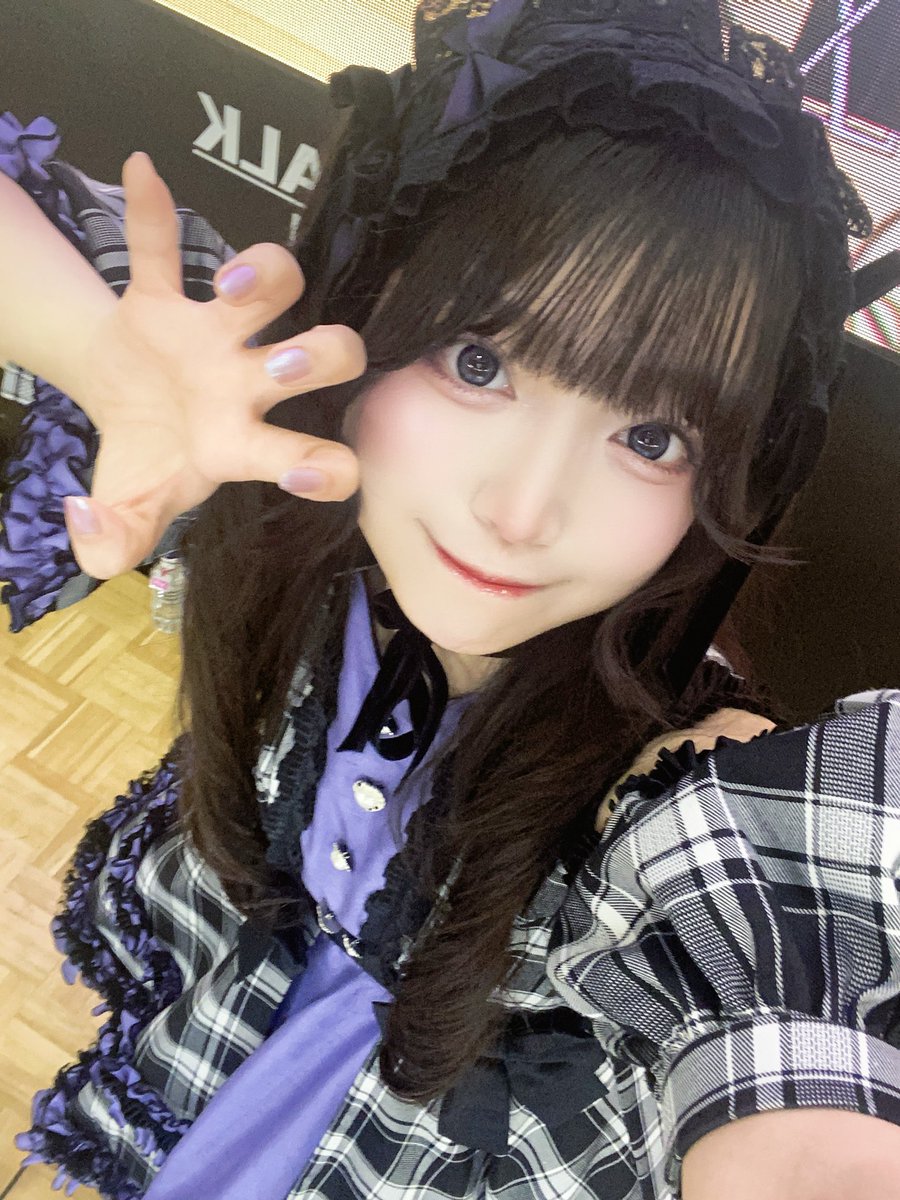 hinano_sak122's tweet photo. #前橋ウィッチーズ
プロジェクト発表2周年記念歌唱イベント in けやきウォーク前橋 ありがとうございました🎤💜

新曲初披露いかがでしたかー！？
いろんな角度からみんなに見守られて幸せだったよ〜🥰
記念日に前橋でイベントができるの嬉しすぎたので、また開催できるように引き続き頑張ります💐 https://t.co/PeWlU8le5C