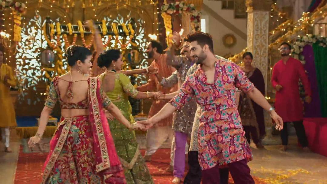 ParicaxCreation's tweet photo. From falling in love to choosing each other through every circumstance, and loving each other even more with every passing chapter❤️🧿
They’ve truly come such a long way!✨

[#SeptemberBelongsToAbhiMaan #JanamashtamiWithAbhiMaan ] 

{#yrkkh #Abhimaan} https://t.co/Eu7nOLbFnA