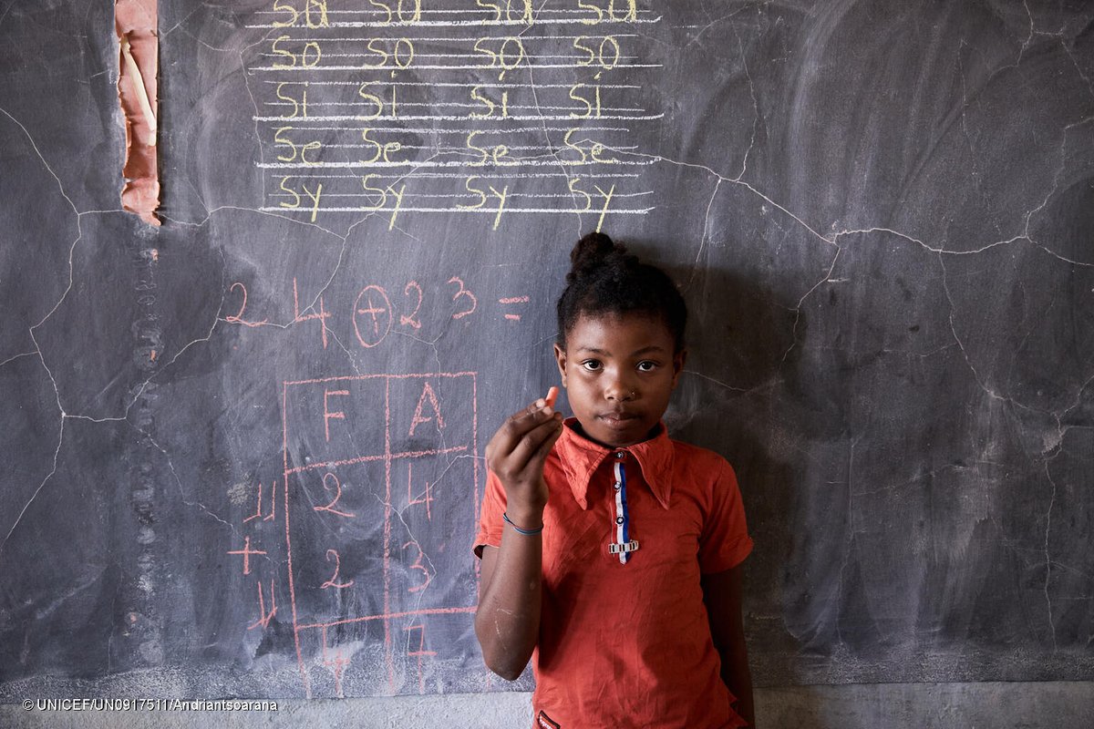 UNICEFMada's tweet photo. "I am happy to have the opportunity to learn to read and write because people will no longer underestimate me." Faznah, 11 🇲🇬
One of thousands of girls getting a second chance to learn. Every girl who stays in school is a girl closer to the future she wants. #LetUsLearn https://t.co/Y58ANmjr2G