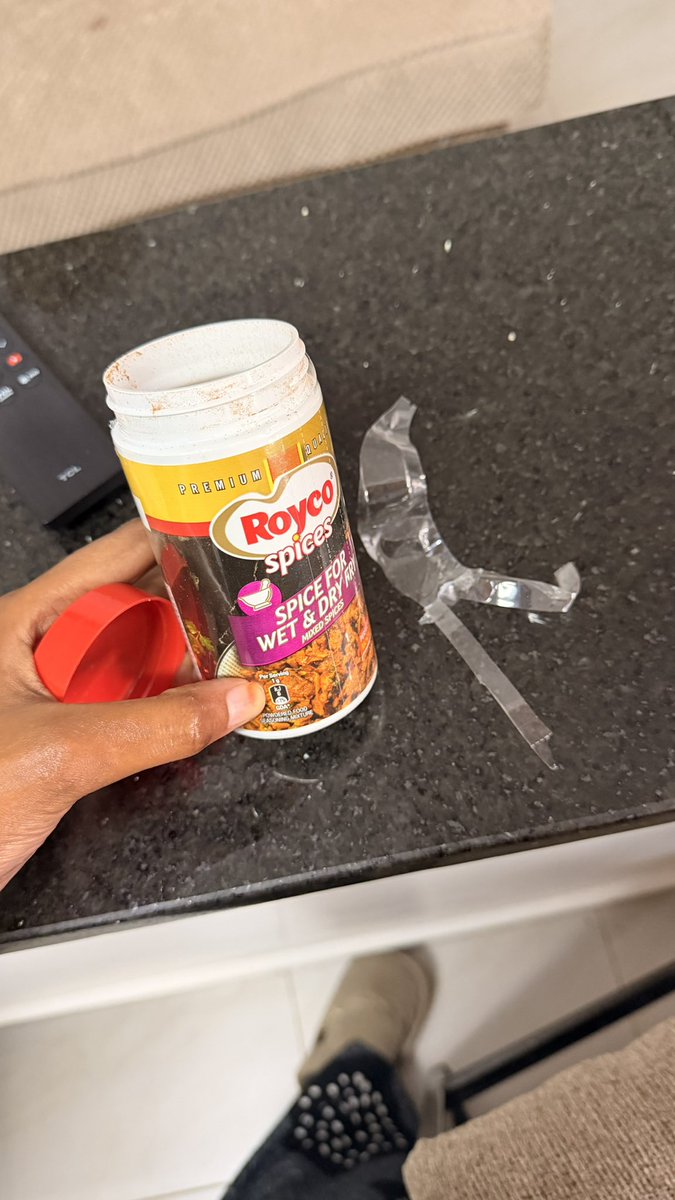 Honeyfarsafi's tweet photo. Am I tripping or why is Royco selling half bottle spices??? Bro what is this lmao. They’re spending millions on advertisements and influencers for this??? https://t.co/LBo9j4rnm9