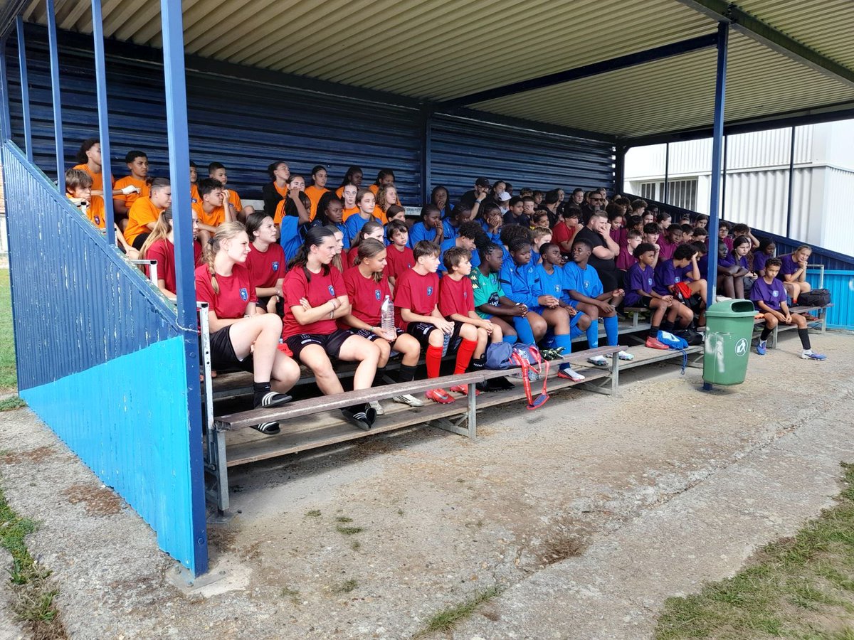 Image de Préfet de l'Eure - #Partenariat | 1ère rentrée citoyenne du football⚽️U15 à #Gaillon

✅sensibiliser les jeunes aux enje