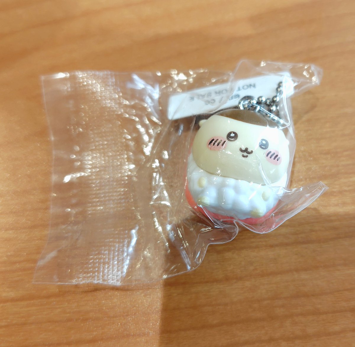 Zery_game's tweet photo. 湯呑みも貰えて、フィギュアひとつきた！くりまんじゅうさん
モモンガと交換、ワンチャンと思ってるけど、できなかったら大切にします https://t.co/v72pL3K6Od