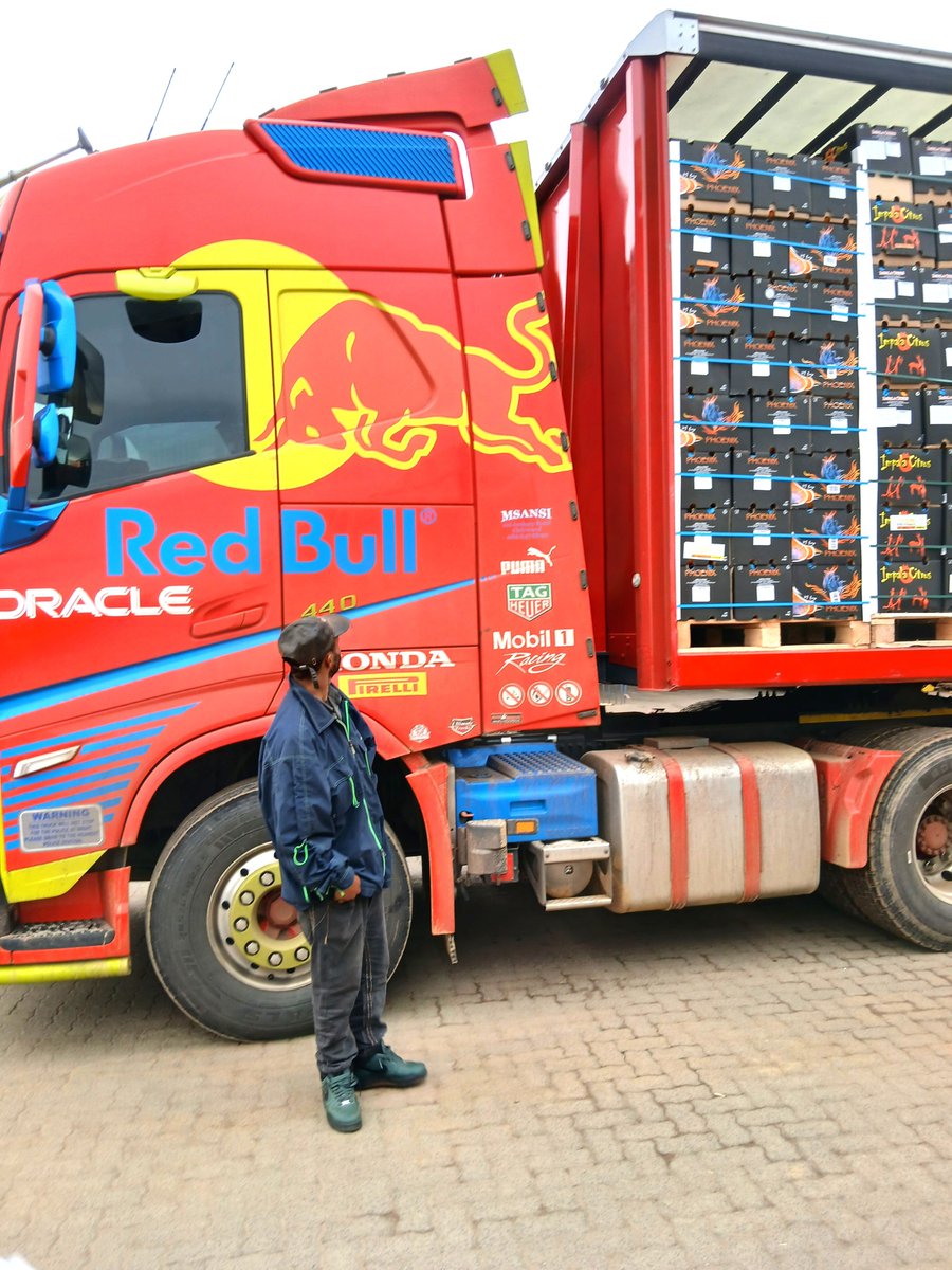 KatlegoBobby's tweet photo. Wanna grab that red bull by the horns ,Steakholders .
S/O @RedBullZA ,@redbullracing ,@redbull ,@redbullgaming 🫂🇿🇦🇿🇦Msansi🫡 https://t.co/N4Kd26yZU2