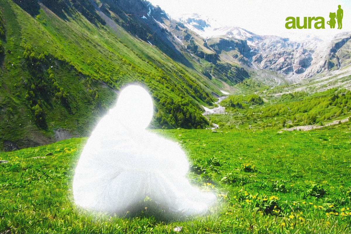 auracoinsolana's tweet photo. @binance touching grass: +500 aura ✨ https://t.co/H9wDSG7BBg
