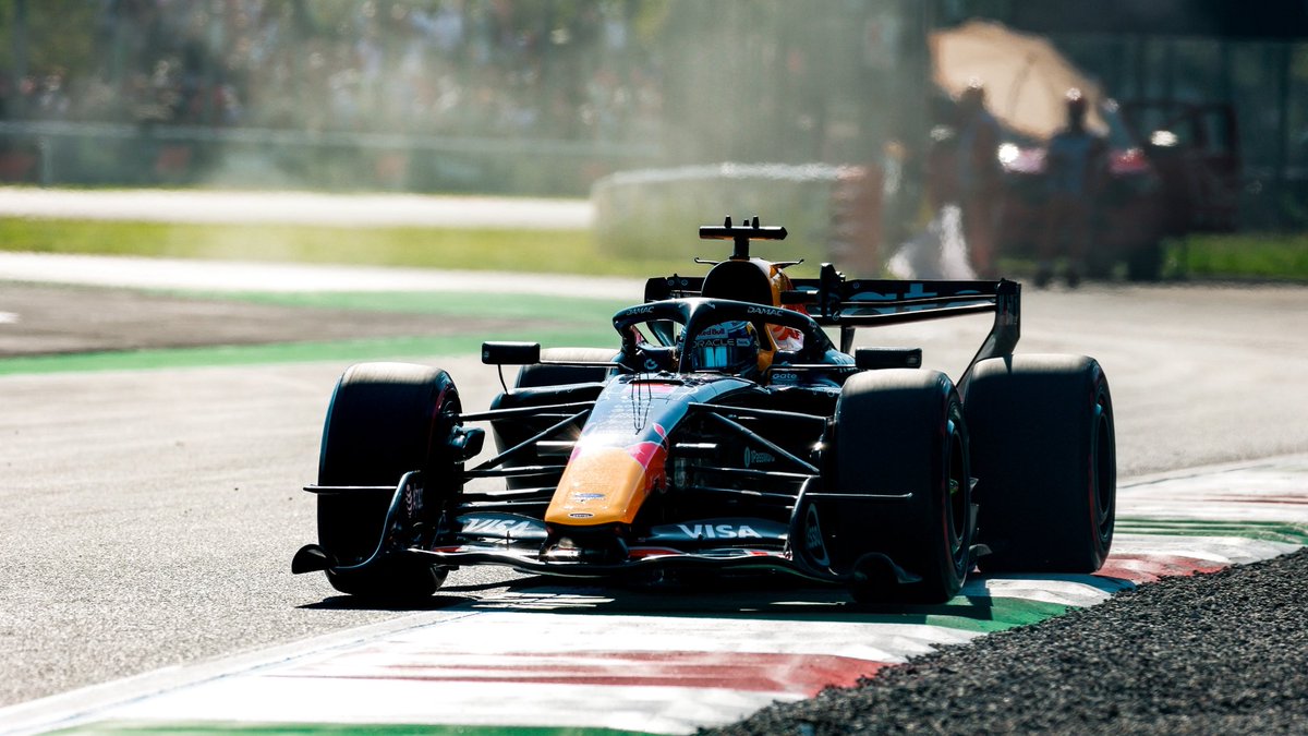 VerstappenCOM's tweet photo. FP1 ✅ FP2 ✅ FP3 ✅ Quali ⏳

#ItalianGP https://t.co/ed24cK9eVf