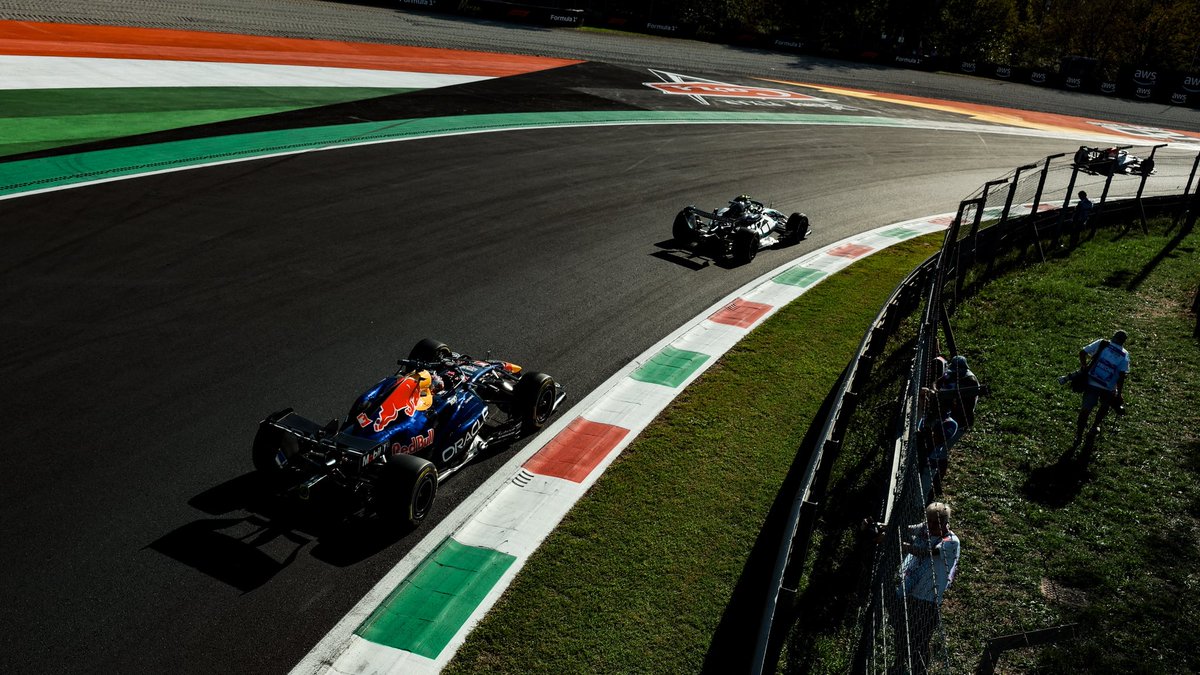 VerstappenCOM's tweet photo. FP1 ✅ FP2 ✅ FP3 ✅ Quali ⏳

#ItalianGP https://t.co/ed24cK9eVf