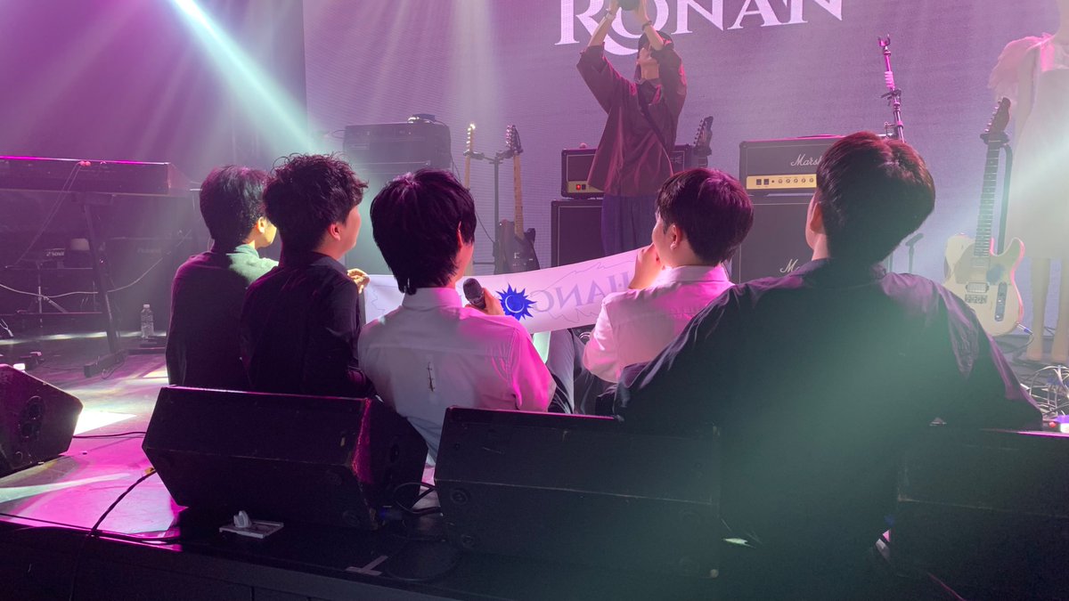 takemyhang's tweet photo. 클투 개재밌는거네…. 돌았다 https://t.co/B1cr4oBfMN