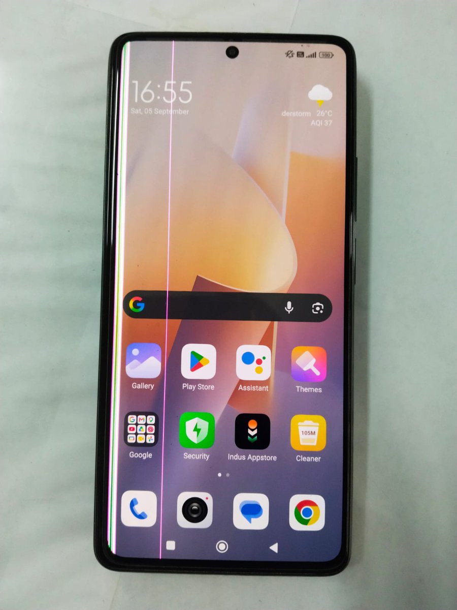shhrukhan's tweet photo. Extremely disappointed with @XiaomiIndia @XiaomiSupport! My Xiaomi 11T Pro had a display line issue 2 years ago. Even for the warranty replacement, I had to tweet for support. Now the SAME issue is back again! This is unacceptable. I demand an immediate FREE display replacement!! https://t.co/JNidm5yS7r