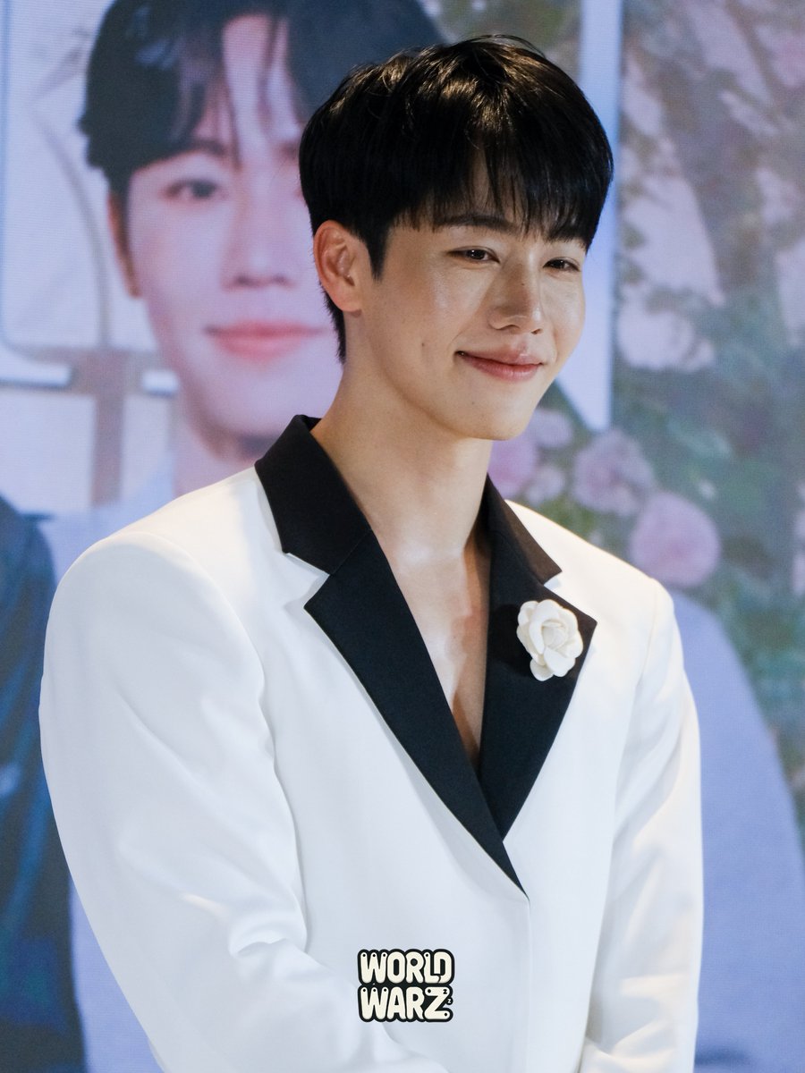 worldwwar_z's tweet photo. 🤪🤪🤪🤪
FRIENDS OF DESTINY YINWAR 09
#DestinyclinicxYinWar 
#warwanarat @warwanarat 
W.Wanarat #หยิ่นวอร์ https://t.co/kNAobZc0E8