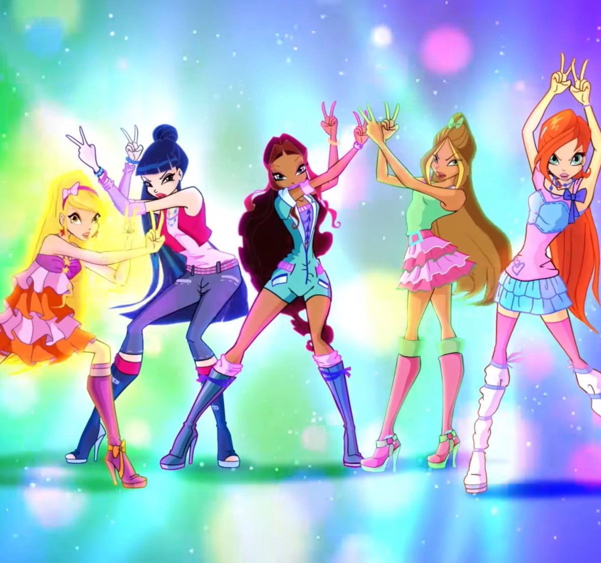 thebloomix's tweet photo. It's sad that even the transformation poses became stiff af in the Nick era. https://t.co/PsNZ5bEHGo